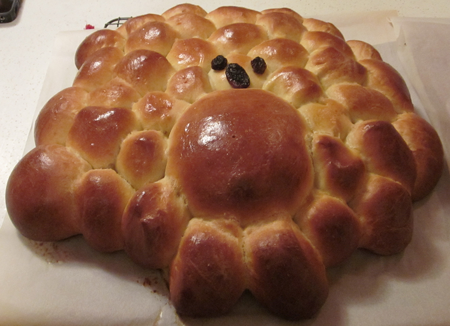 My+moms+turkey-shaped+challah%2C+created+to+celebrate++the+coming+fusion+of+Thanksgiving+and+Hanukkah%2C+Thanksgivukkah.