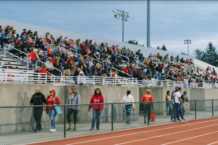 Fans+at+the+football+game+versus+Benedictine+on+Sept.+8.