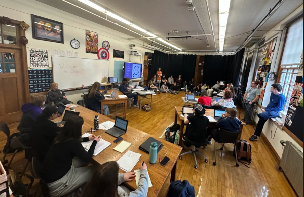 Students attend New Stages 43 callbacks in Room 130 April 4. The classroom houses Theatre Management, Stagecraft and Design, Senior Acting Ensemble and Theatre Exploration classes.